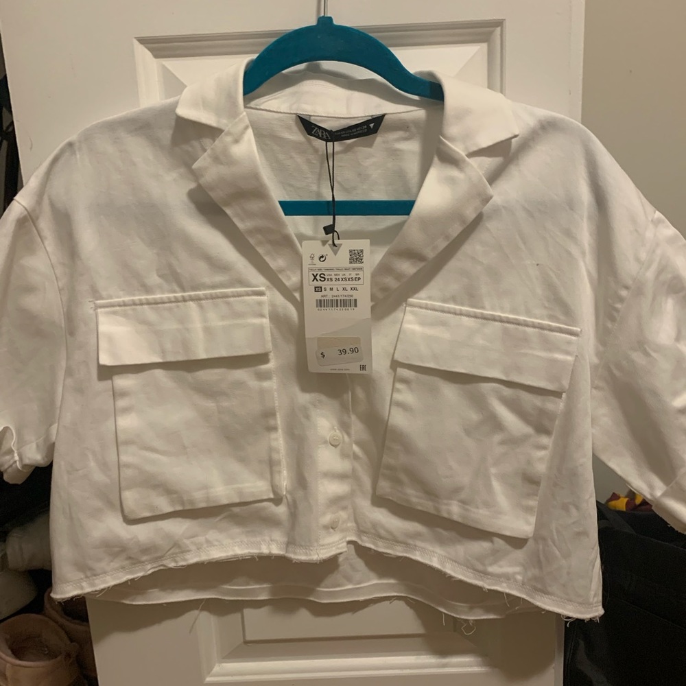Zara NWT cropped white top